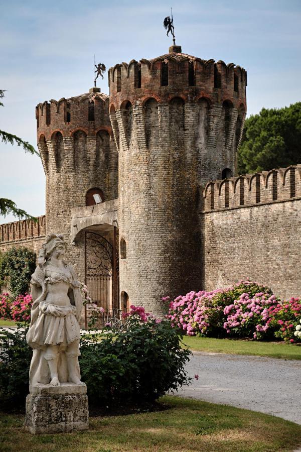 Castello Di *